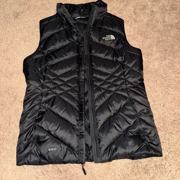 Women’s black north face vest - Picture 1 of 4